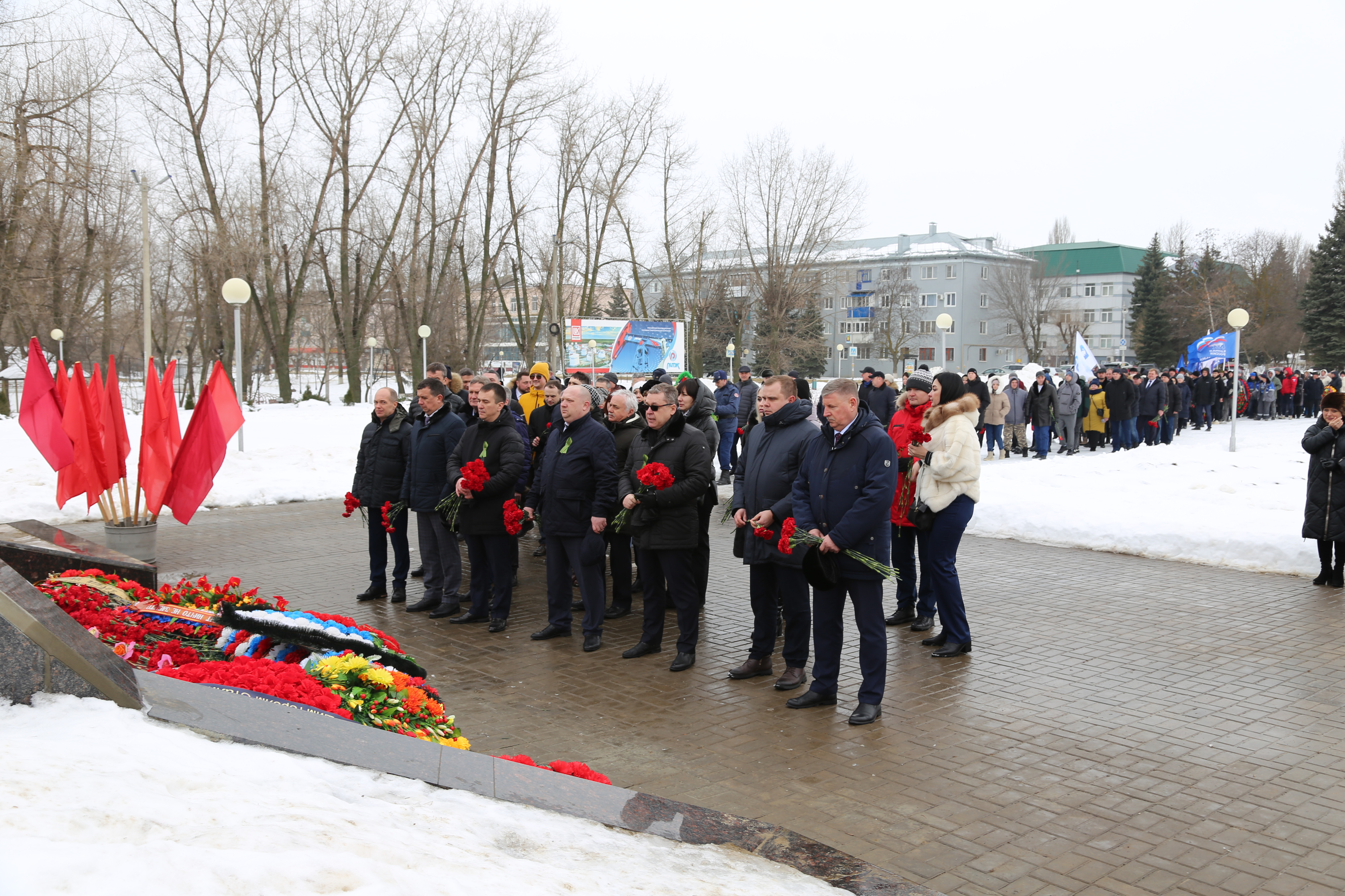 В Котово почтили память защитников Отечества | 02.02.2024 | Котово -  БезФормата